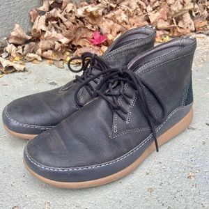 Chaco Mens Leather Chukka Boots in Nickel Grey Size 8.5